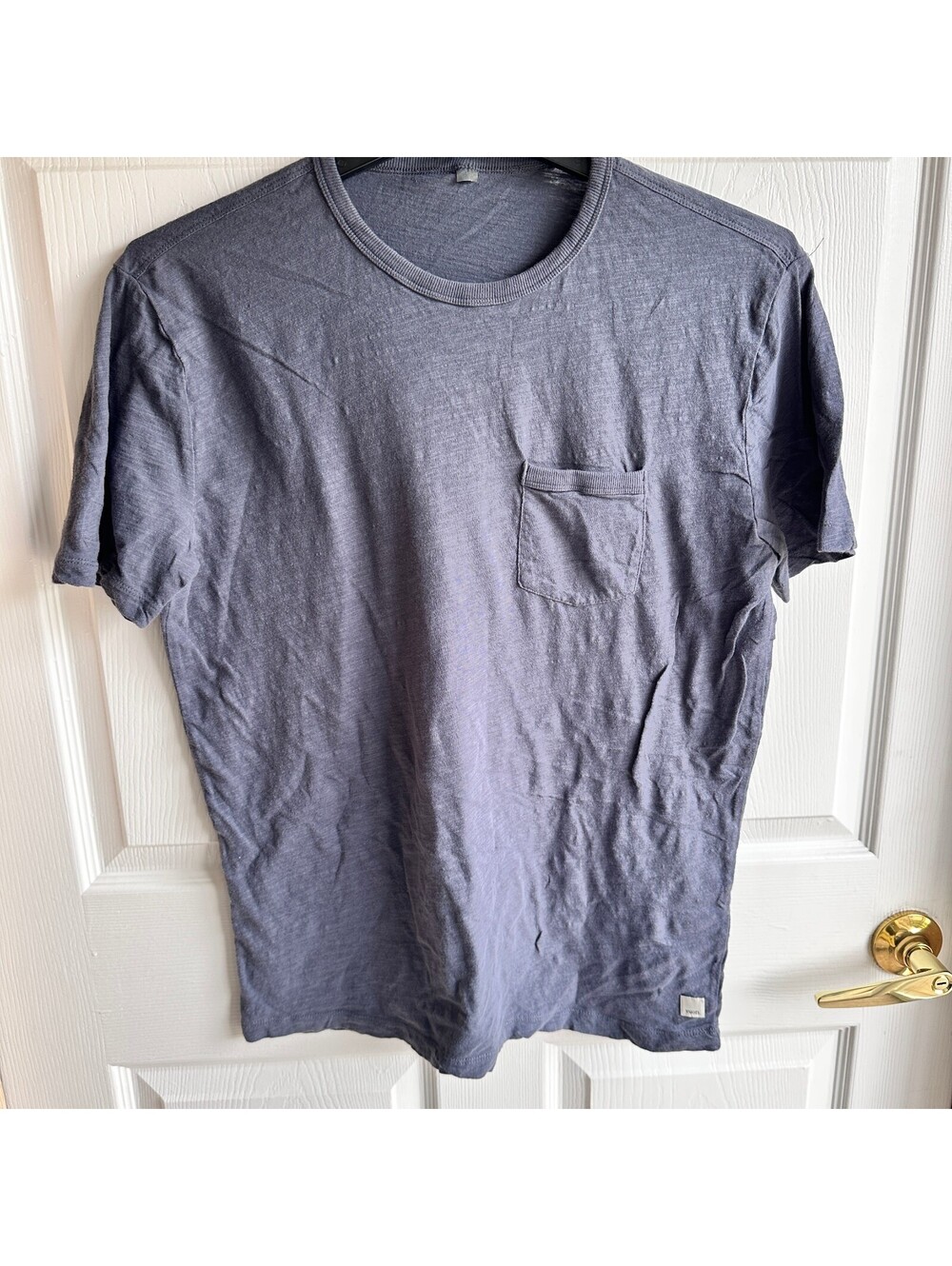 Vuori Men's Blue Pocket T-Shirt Small